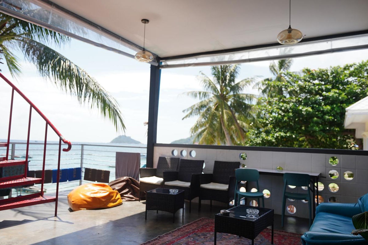 Scuba Square Hostel